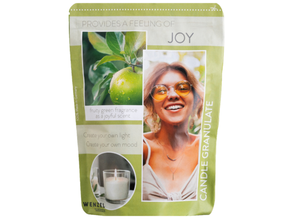 WENZEL Kerzengranulat 400 g Joy mit 4 Dochten, Kerzengranulat Joy 400g von WENZEL für DIY Kerzen, WENZEL Duft Kerzengranulat 400 g Joy zum Kerzen selber machen, Kerzengranulat 400 g Joy Set inklusive Docht und Halter, Detailaufnahme WENZEL Kerzengranulat Joy Wachsgranulat Struktur, DIY Kerzen im Glas mit WENZEL Kerzengranulat 400 g Joy, Kerzenzubehör WENZEL Kerzengranulat Joy 400g