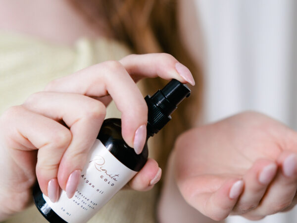 Natürliches Arganöl für Haarpflege – RimitaGold pflegt trockene Haarspitzen