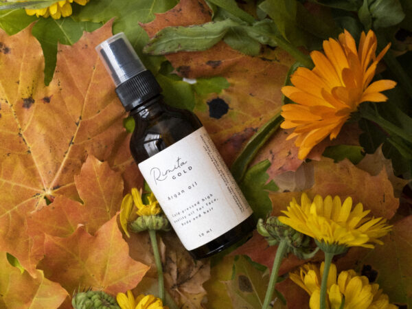 Natürliches Arganöl für Haarpflege – RimitaGold pflegt trockene Haarspitzen