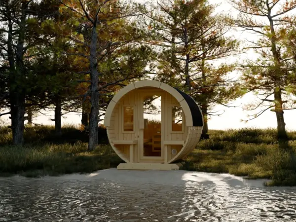 fasssauna chris mit terrasse, premium fasssauna garten, fasssauna kaufen deutschland, fasssauna outdoor massivholz, sauna fass garten, gartensauna fasssauna premium, fasssauna mit terrasse, outdoor sauna terrasse, fasssauna wellnessbereich, fasssauna innenraum holz, sauna fass innen, hochwertige fasssauna verarbeitung, fasssauna massivholz detail, premium fasssauna material, outdoor sauna holz