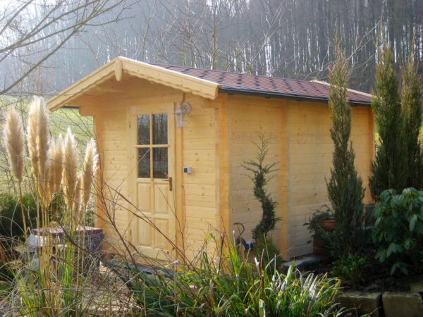 Außensauna Simone aus Massivholz für den Garten