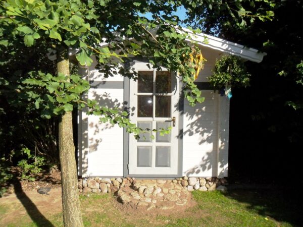 Holz Gartensauna Simone moderne Außensauna im Garten