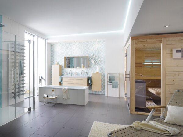 premium innensauna daniel massivholz, innensauna kaufen deutschland, blockbohlen sauna 45 mm, heimsauna polarfichte innenraum, sauna mit glastür innenbereich, massivholz sauna wohnraum