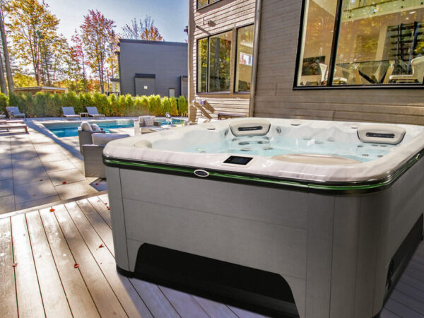 Hydropool Signature 579 selbstreinigender Whirlpool