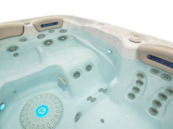 Whirlpool Garten Luxus Entspannung Hydropool Outdoor