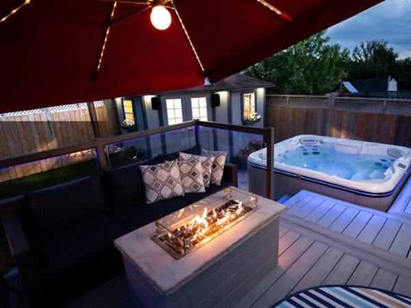 Whirlpool im Garten mit Abendstimmung - Signature SelfCleaning 728 Pool mit selbstreinigung