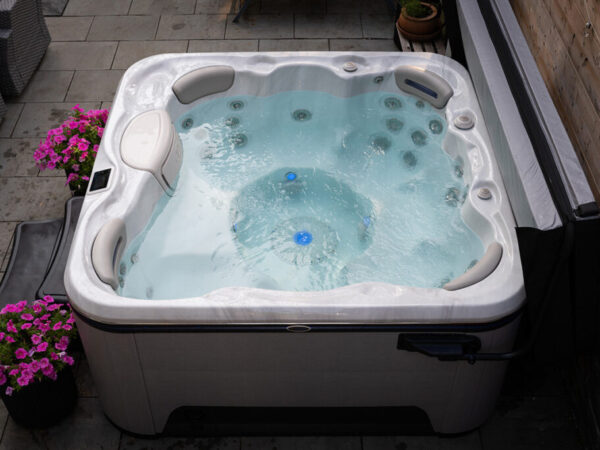 Signature 655 Whirlpool von Hydropool mit Selbstreinigungssystem kaufen