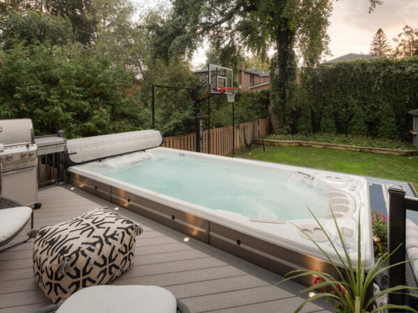 Hydropool Swim Spa AquaTrainer 16EX Abendstimmung